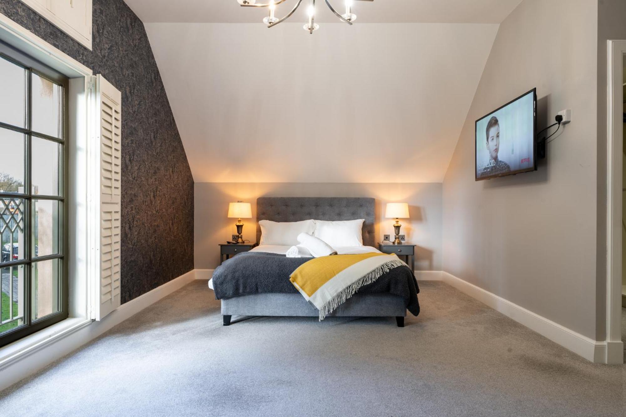 Escape Ordinary At Lough Erne Golf Village Енискилен Екстериор снимка