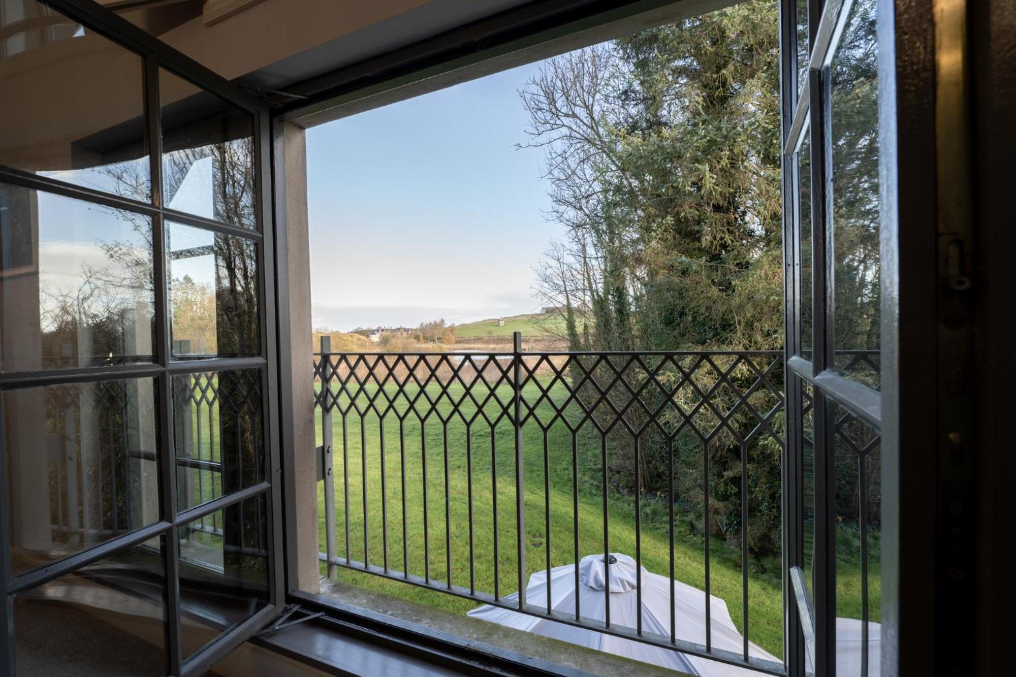 Escape Ordinary At Lough Erne Golf Village Енискилен Екстериор снимка