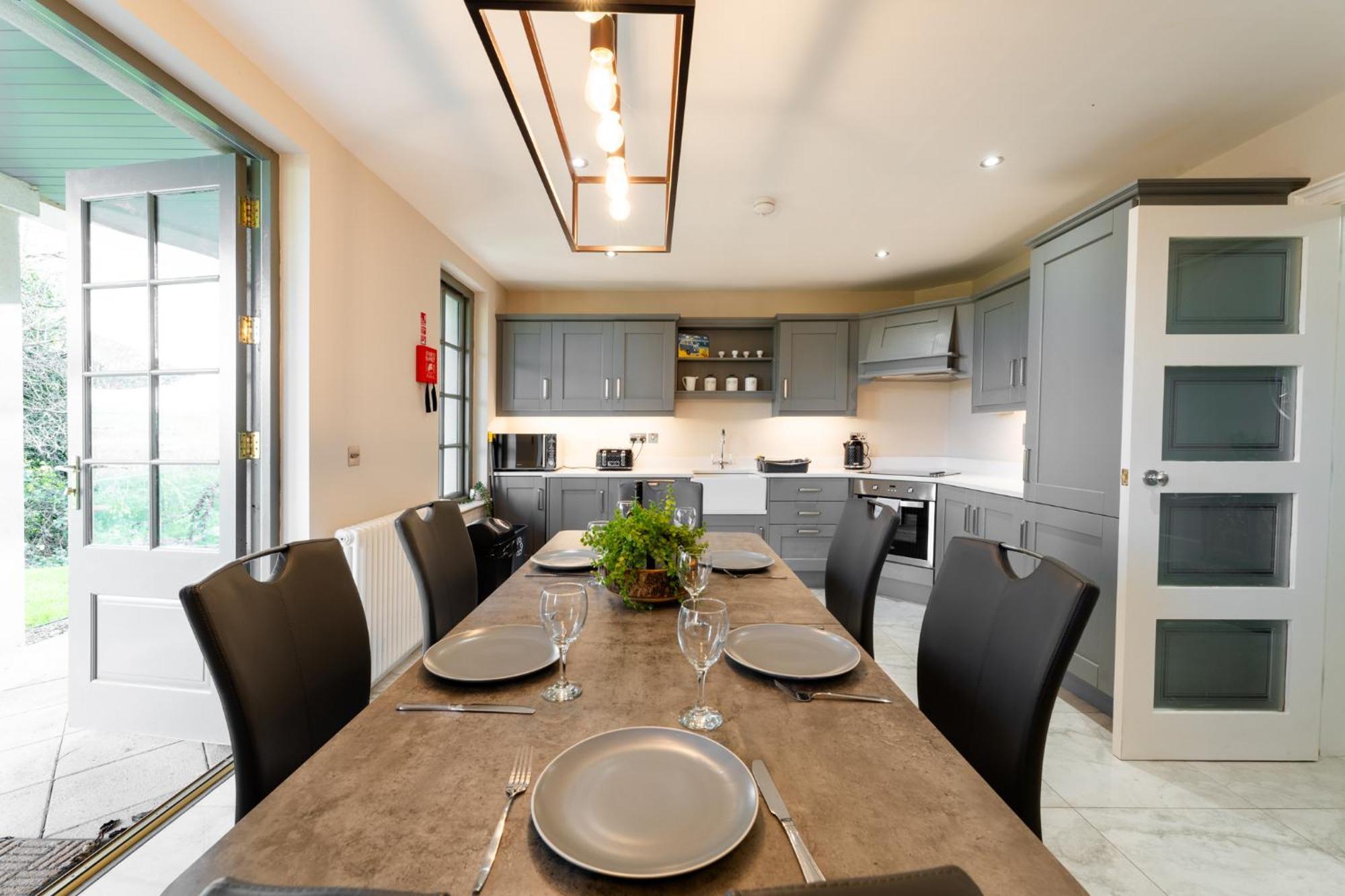Escape Ordinary At Lough Erne Golf Village Енискилен Екстериор снимка